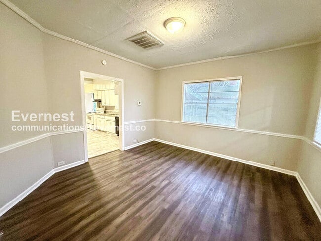 Photo - 115 Front St