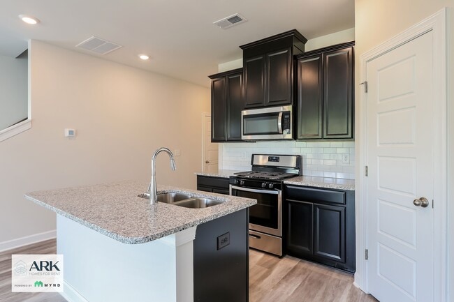 Photo - 220 Telford Dr