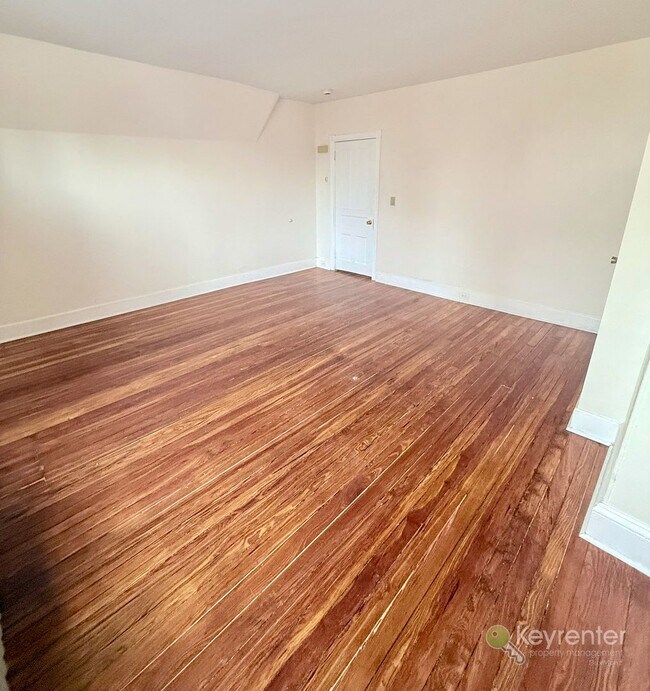 Photo - 16 N Rigby Ave Unit Apartment 3