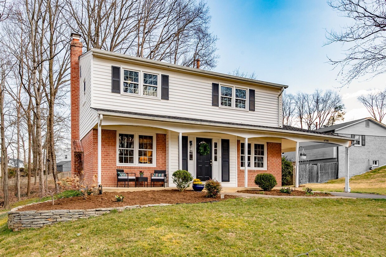 Photo - 6705 Little Ann Ct (Springfield, VA)