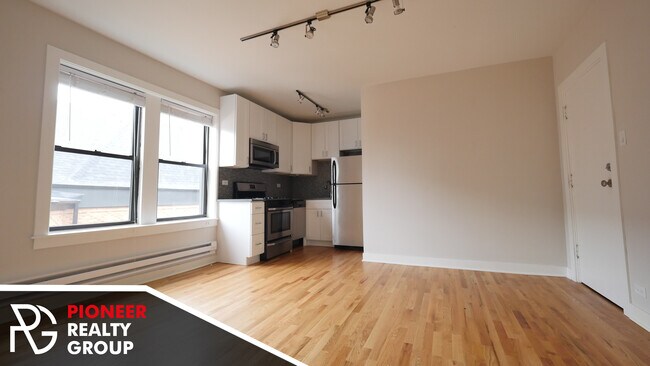 Building Photo - 2424 N Kedzie Blvd Unit 2420-306