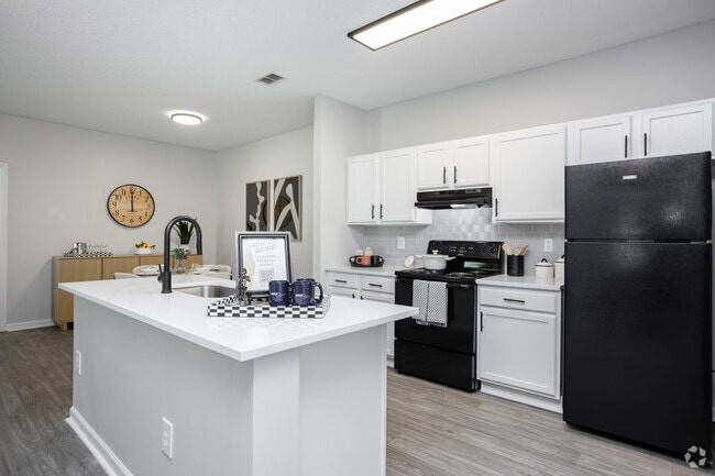 2BR, 2BA - 1,230SF - Kitchen