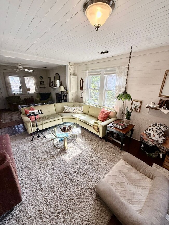 Photo - Easy St. Two Bedroom