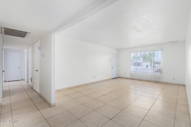 Photo - 1348 E Broadmor Dr