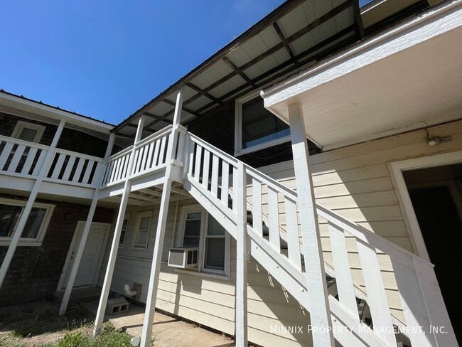 Building Photo - 2500 5th Ave