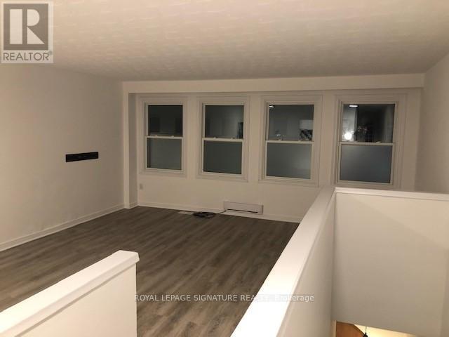 Photo - 337 A Lakeshore Rd E