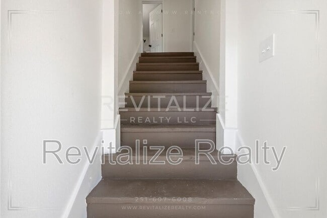 377 Tuttle Ave
