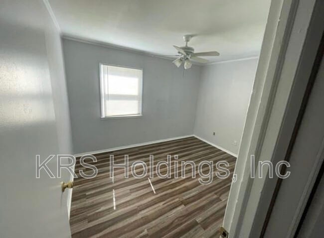 Photo - 1301 Grimes Rd