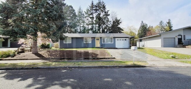 Stunning House in North Tacoma! - Stunning House in North Tacoma!