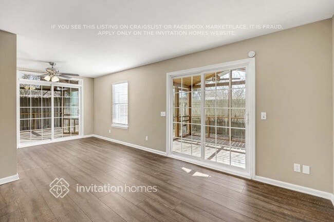 Photo - 108 Solway Ct