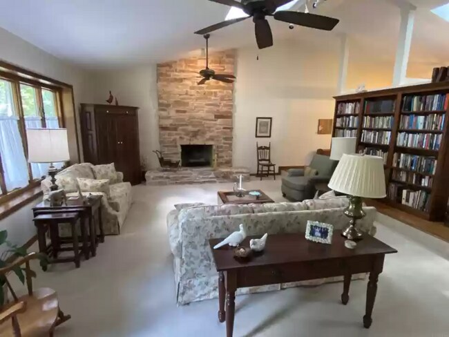 Photo - 379 Pleasant View Dr