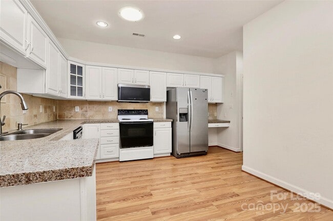 Photo - 11357 Olde Turnbury Ct