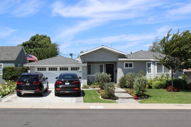 Photo - 6629 W 87th Pl House