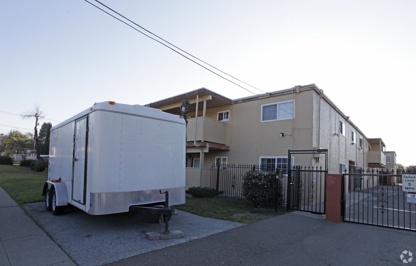 Photo - Sycamore Plaza