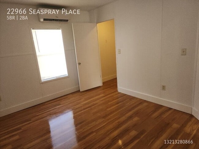 Photo - 22966 Seaspray Pl