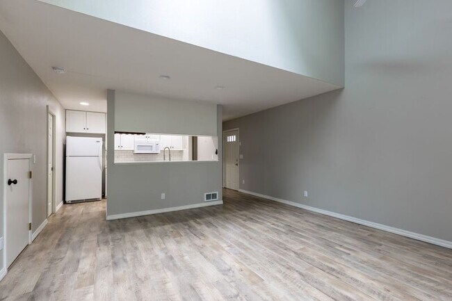 Photo - 9729 NW Miller Hill Dr