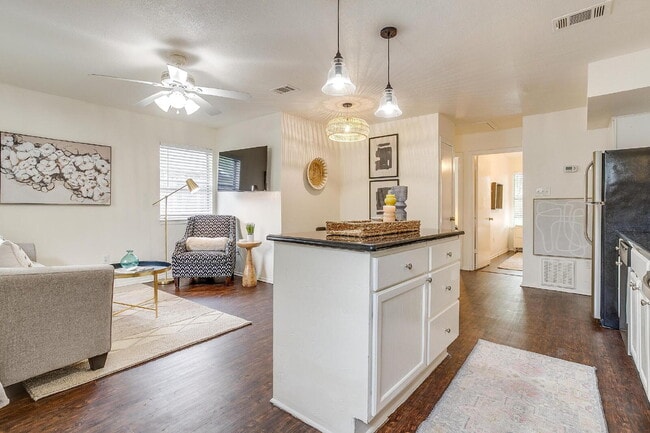 Photo - Charming 2-Bed Duplex in Heart of Fort Worth!