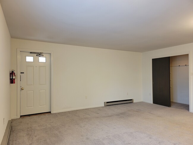 Photo - 61 W Church St Unit 12