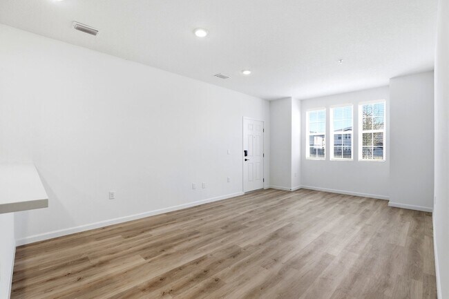 Photo - Venture Apartments