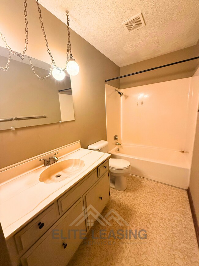 Photo - 5705 SW 28th Terrace