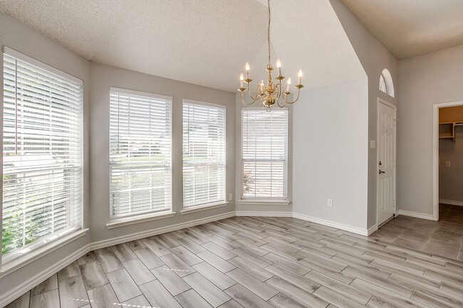 Photo - Welcome Home- Stylish 3 Bedroom, 2 Bath Ho...
