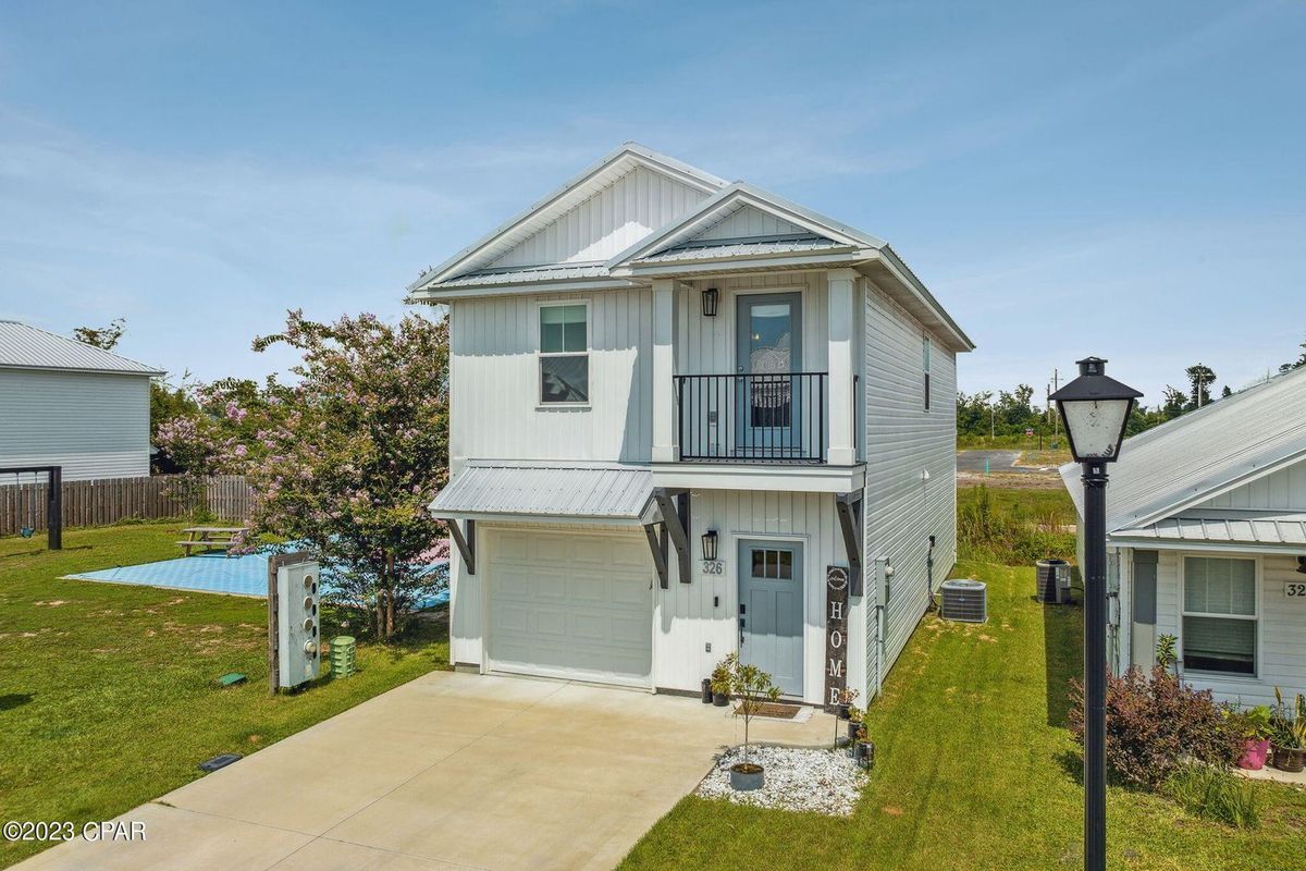 Photo - 326 Raven Ln