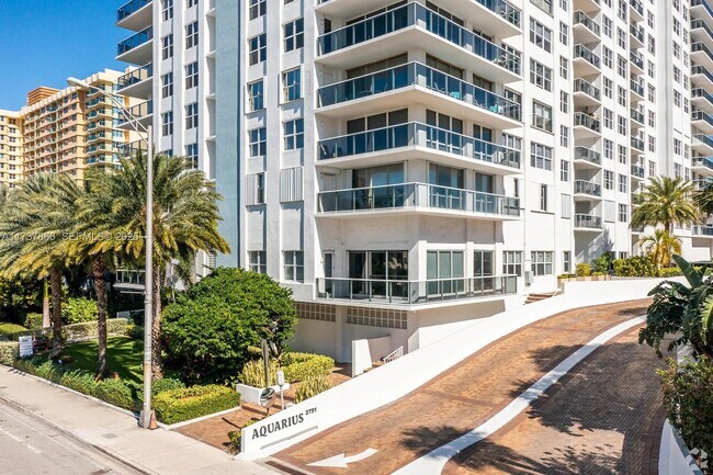 Building Photo - 2751 S Ocean Dr Unit 508S