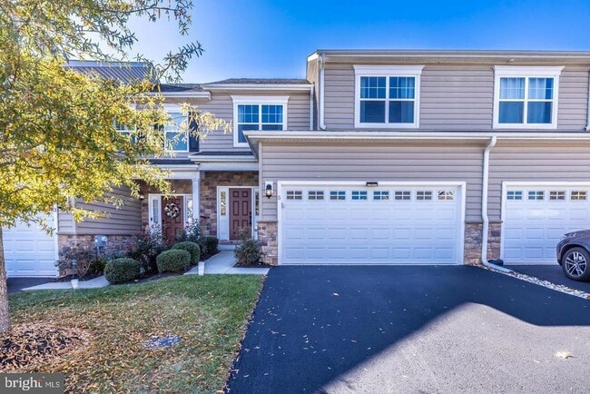 Photo - 5 Aubrey Ct Townhome