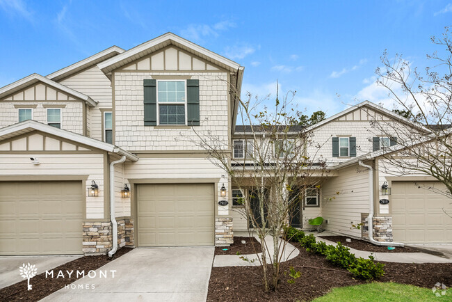 Building Photo - Modern 3-Bedroom Townhome