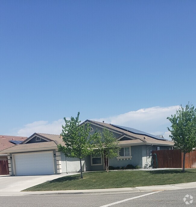 Building Photo - 1645 Olivewood Dr Rental