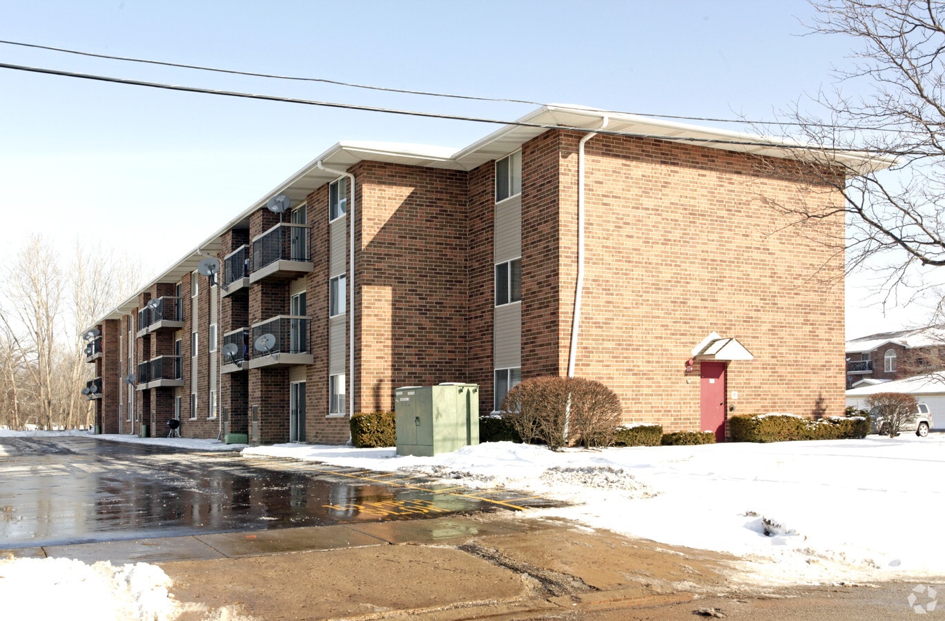 Regency Village - Regency Village Apartments