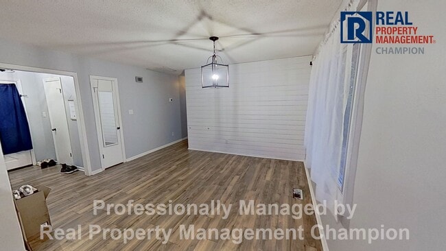 Photo - Adorable 3 BD/2 BA with Large Lot on Cul-de-Sac