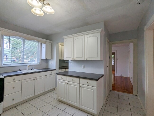 Building Photo - 138 North St Unit 1 Rental