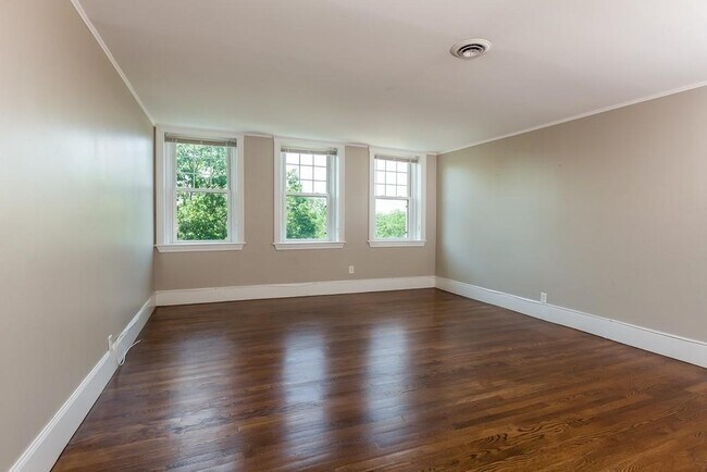 394 Riverway Unit 12