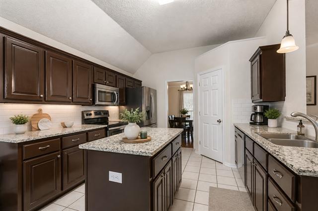 Photo - 2306 St Albens Pl