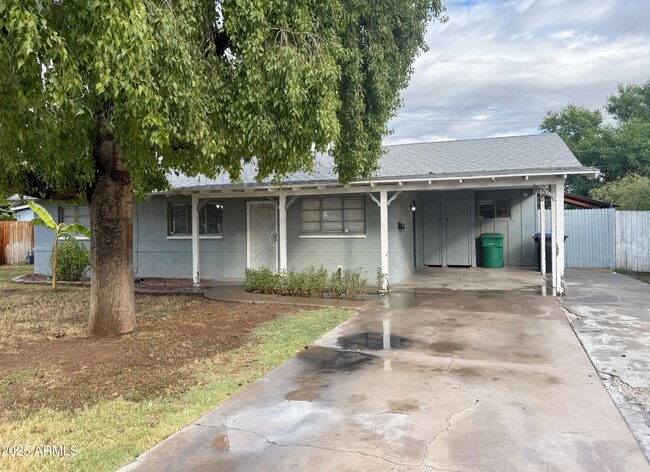 Building Photo - 348 E 8th Dr