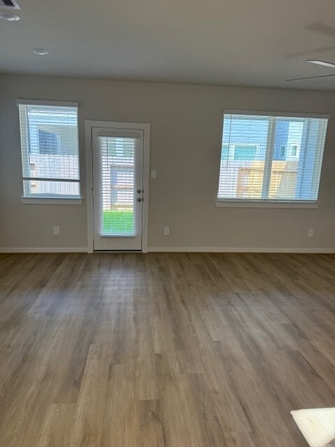 Photo - 547 Avisa Dr