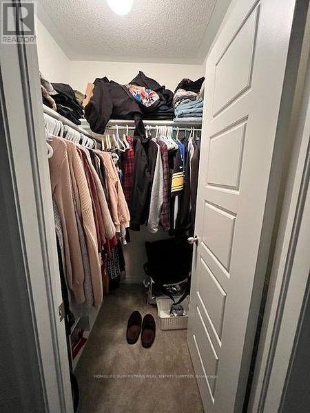 Photo - 221 Vivant St