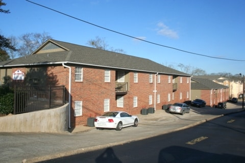 Photo - Oak Manor