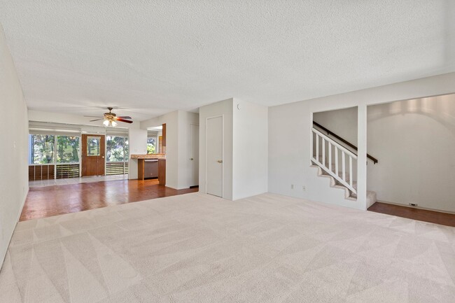 Pet Friendly Pearl City Townhouse with A/C - Pet Friendly Pearl City Townhouse with A/C
