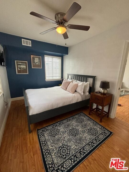 Photo - 11601 Moorpark St