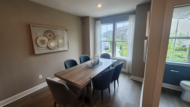 Dining Area - 3400 Chester Aly