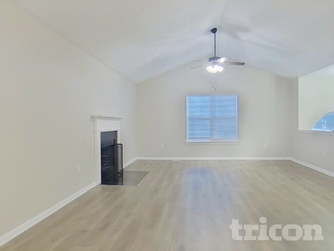 Photo - 2211 Ashton Dr