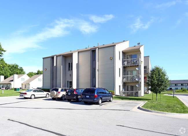 SELLING ON 9/4/2026 Maple Apartments