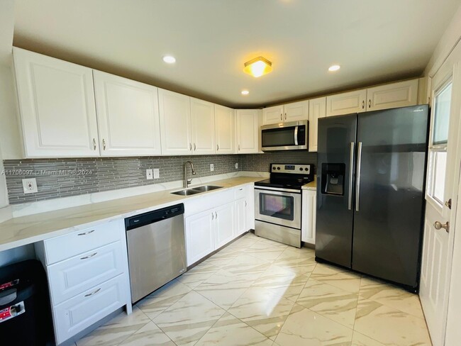 Photo - 1701 NE 191st St Condo Unit A402