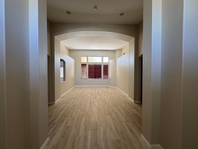 Photo - 712 Pinnacle Heights Ln