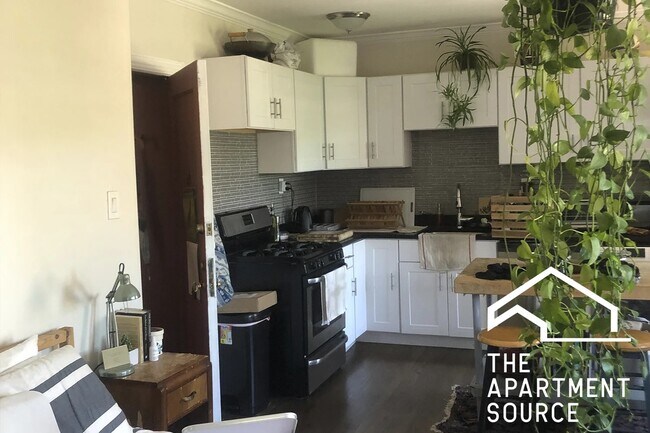 Photo - 2129 N Dayton St Unit 308