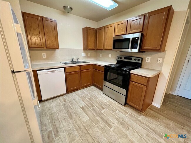 Photo - 1307 Cavalry Ln