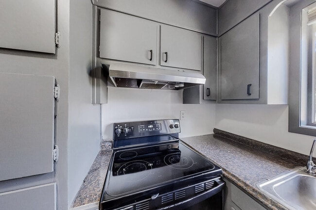 Building Photo - 1395 Stoneham Ct Rental