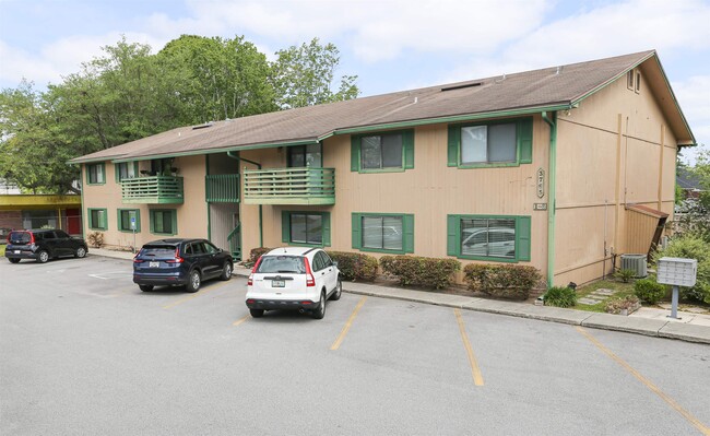 Building Photo - 3765 Crown Point Rd Unit 4 Rental